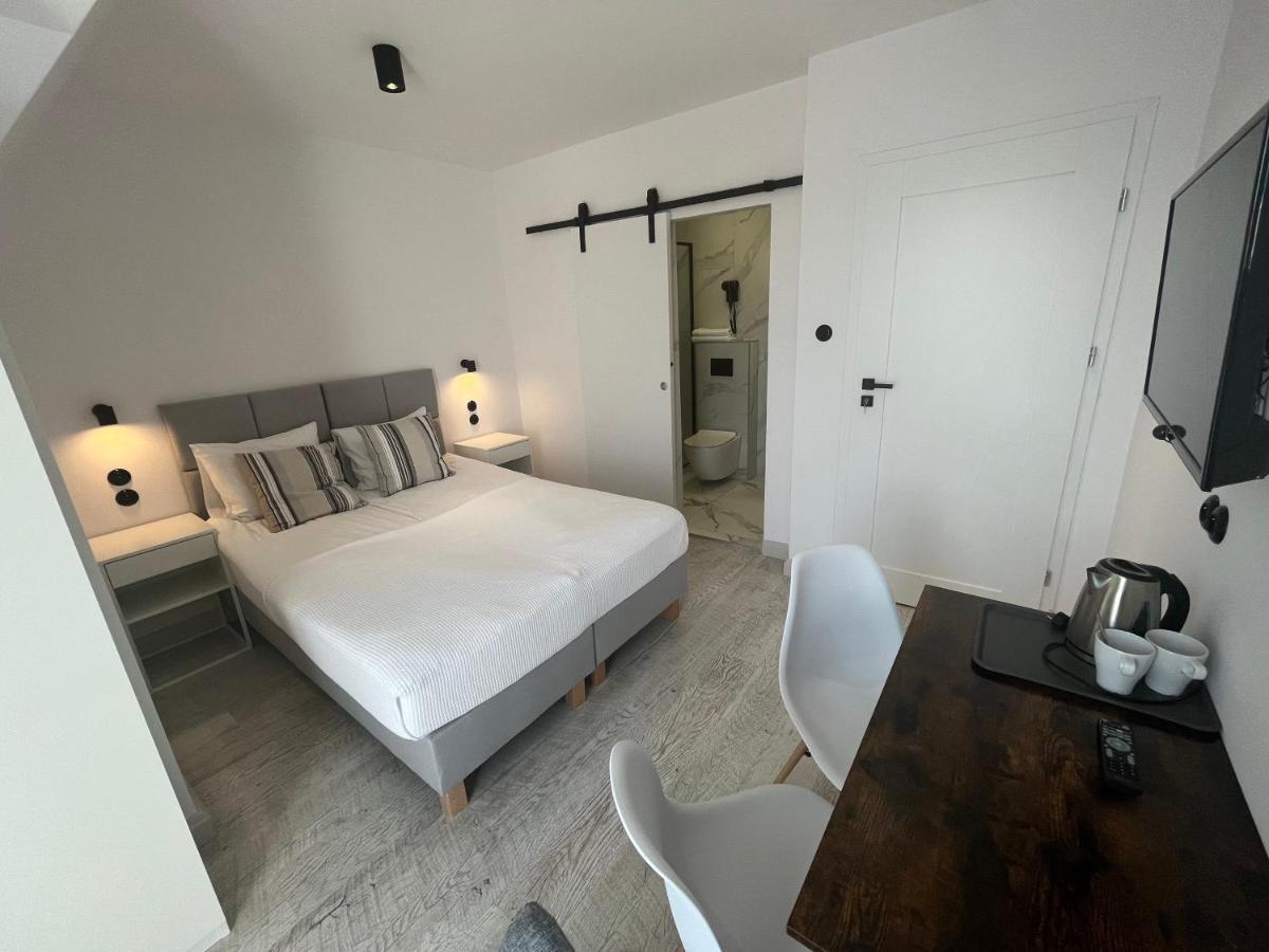 Pod Roza Bed & Breakfast Leba Exterior photo